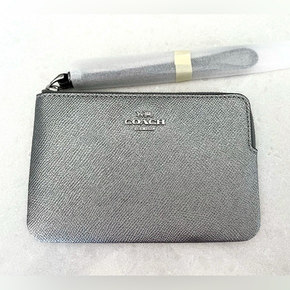 Coach silver metallic wristlet - Picture 1 of 7
